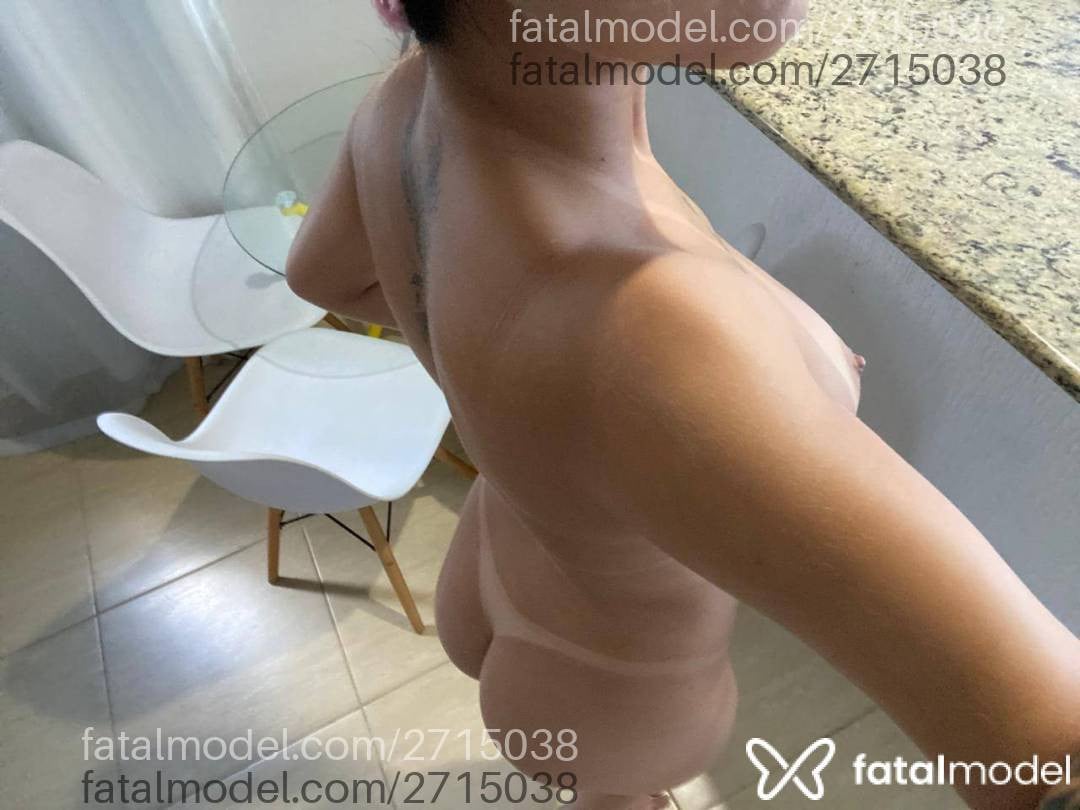 Acompanhante mulher morena (o) de olhos castanhos - Livia Braga