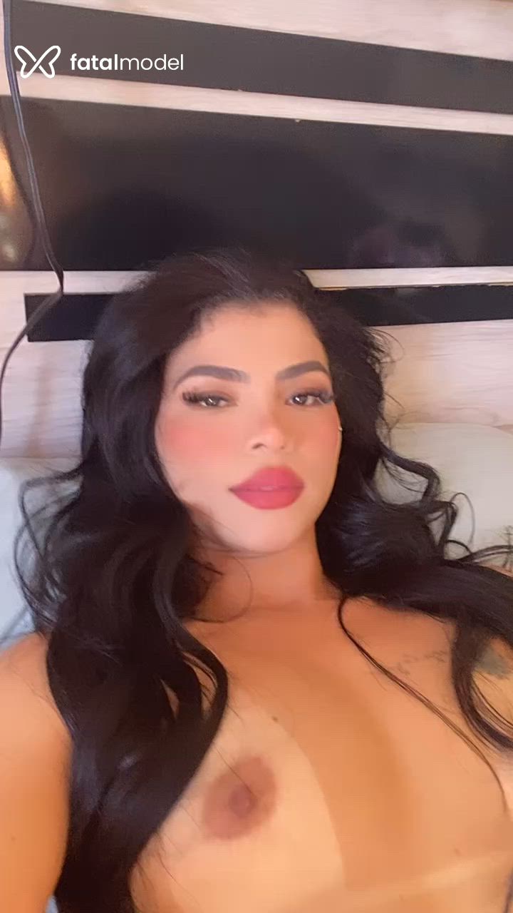 Acompanhante mulher morena (o) de olhos pretos - Hayira Sofia