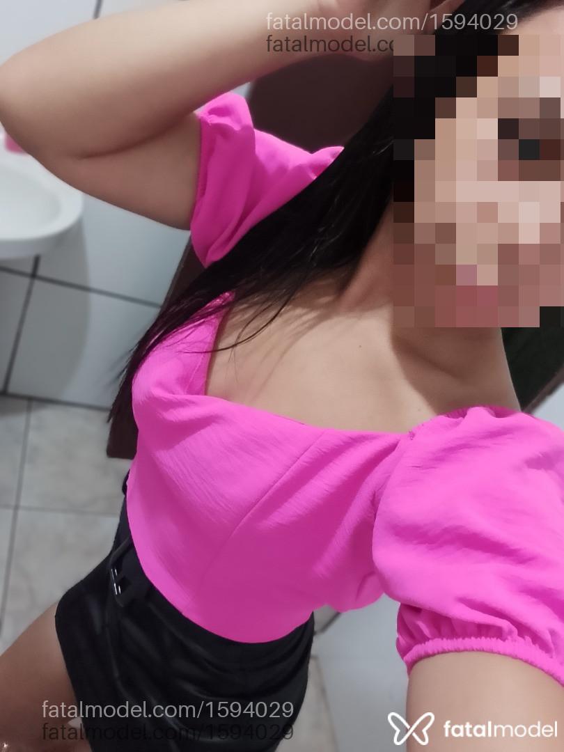 Acompanhante mulher com cabelo castanho de olhos castanhos em Santo Ângelo Acompanhante mulher com cabelo castanho de olhos castanhos em Santo Ângelo - Laura