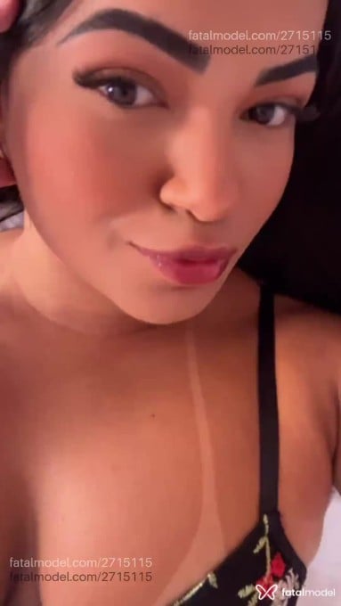 Acompanhante mulher morena (o) de olhos castanhos em Belo Horizonte - Camila Campos