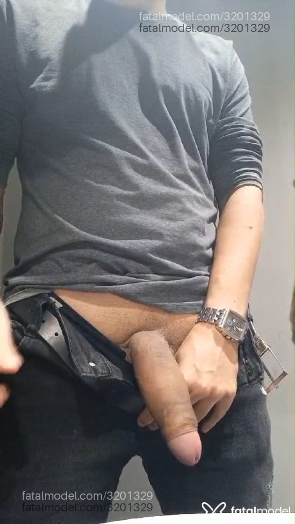 Acompanhante homem morena (o) de olhos castanhos em Rio de Janeiro Acompanhante homem morena (o) de olhos castanhos em Rio de Janeiro - Maximus