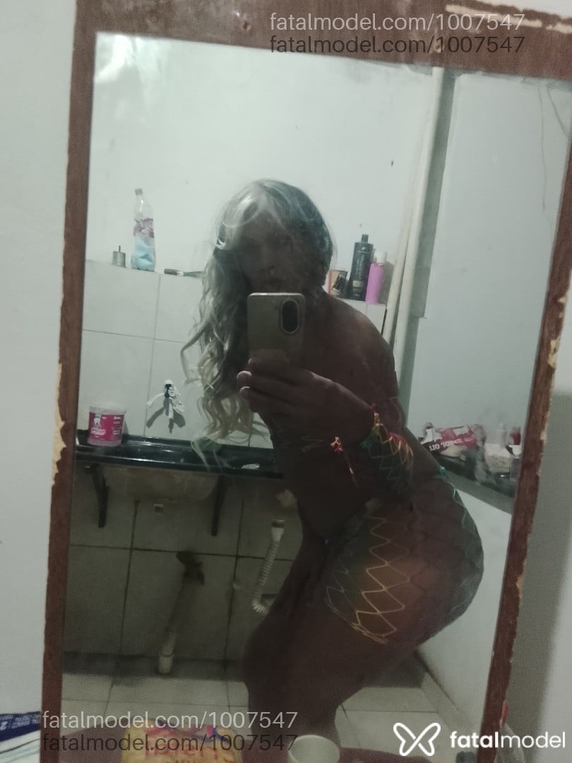 Acompanhante travesti loira (o) de olhos castanhos em Goianésia - Byanca Ferrari