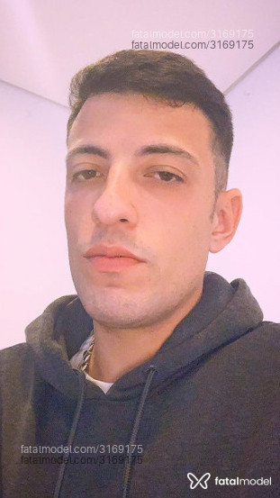 Acompanhante homem morena (o) de olhos castanhos em São Paulo - Victorino