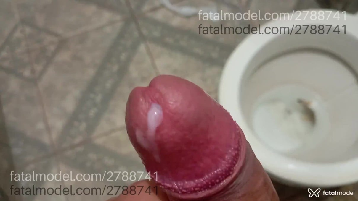 Acompanhante homem com cabelo castanho de olhos castanhos - Draken