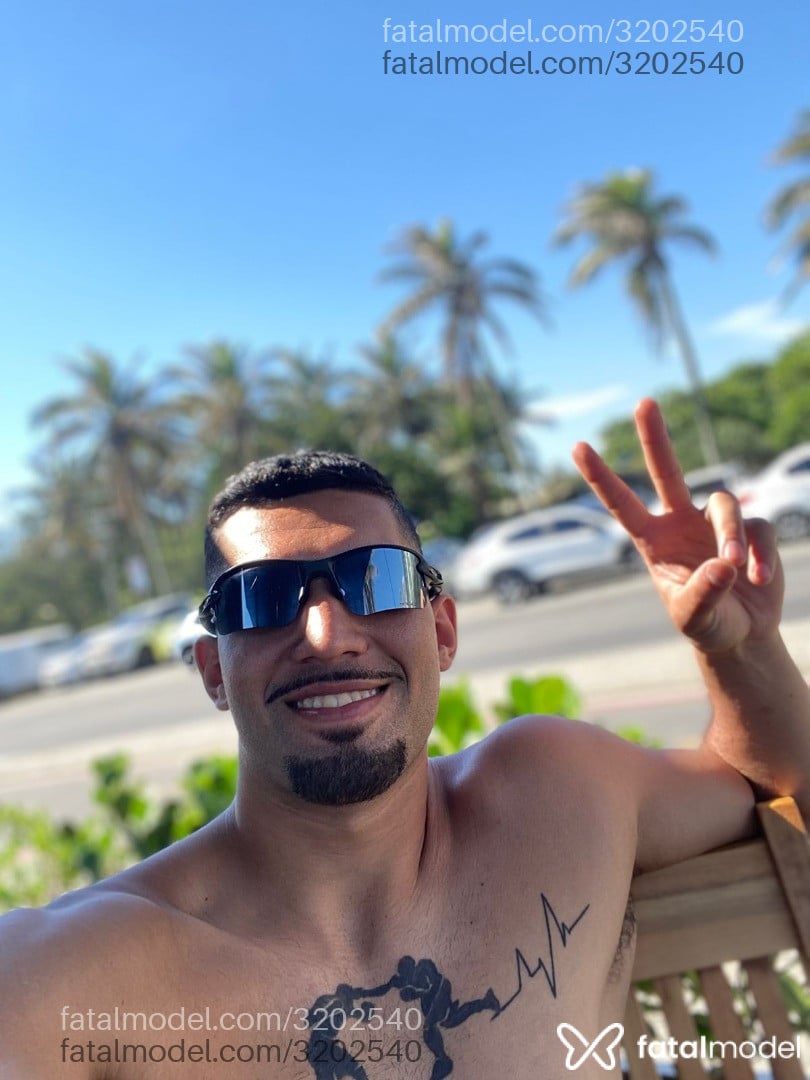 Acompanhante homem morena (o) de olhos castanhos em Virtual - Pablo