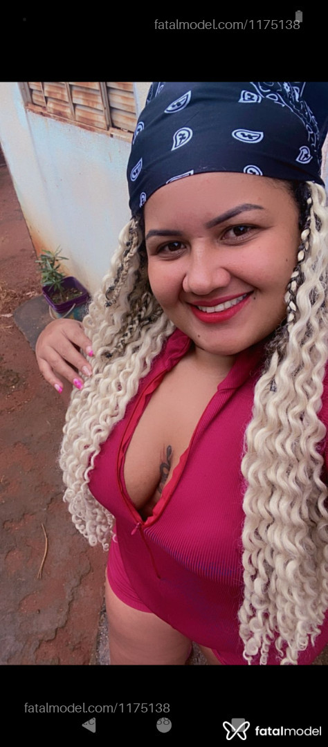 Acompanhante mulher loira (o) de olhos pretos em Campo Novo do Parecis - Micaelly