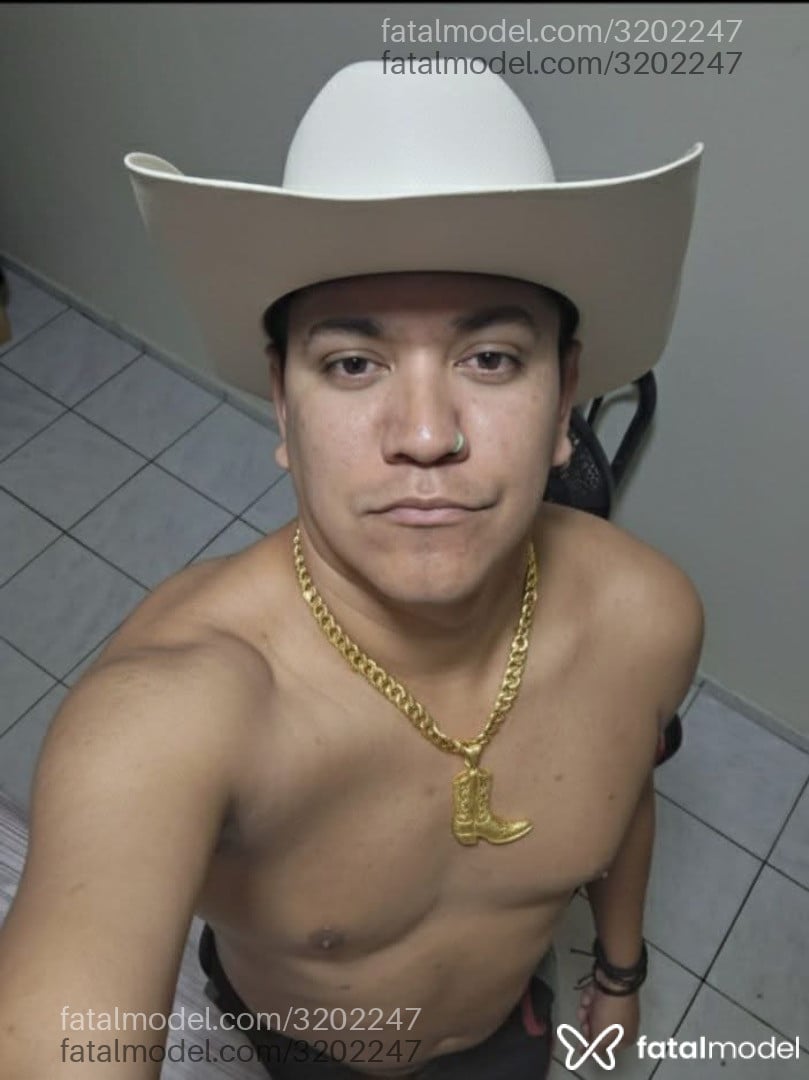 Acompanhante homem com cabelo castanho de olhos castanhos em Uberlândia - Anthony