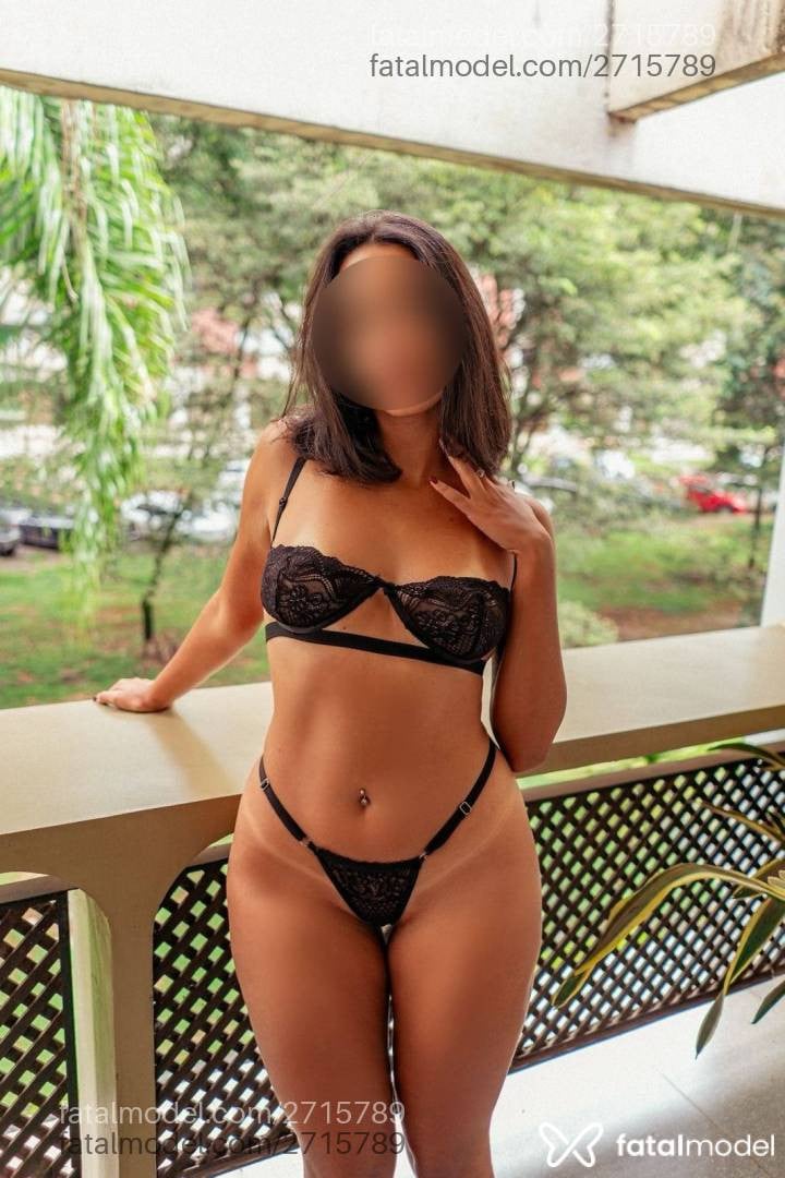 Acompanhante mulher morena (o) de olhos castanhos em Canarana - Lara