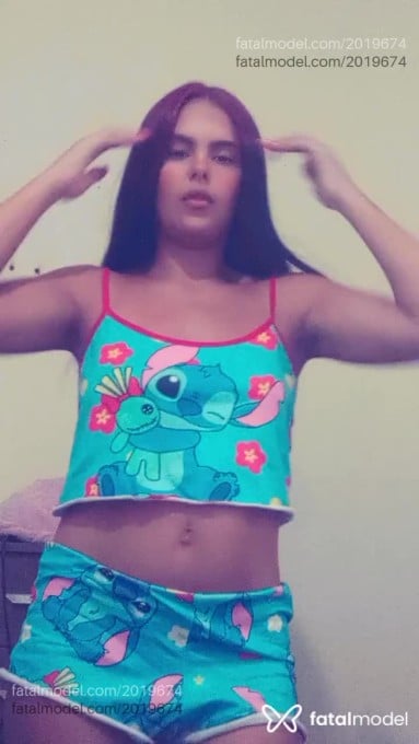 Acompanhante mulher com cabelo castanho de olhos castanhos em Volta Redonda - Carol