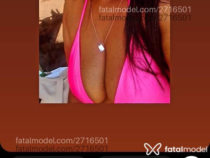 Acompanhante mulher morena (o) de olhos pretos em Navegantes Acompanhante mulher morena (o) de olhos pretos em Navegantes - Jambo