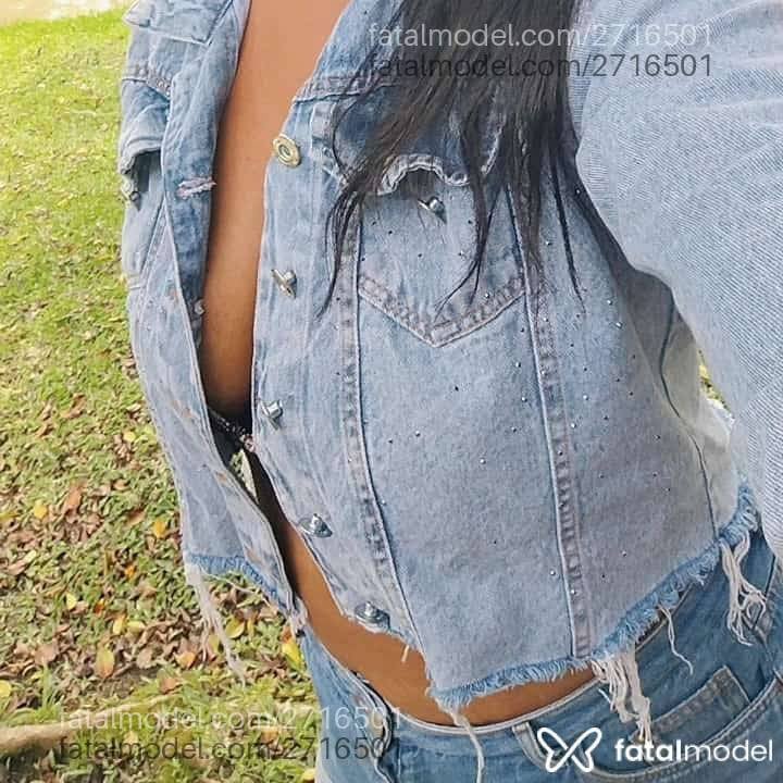 Acompanhante mulher morena (o) de olhos pretos em Navegantes Acompanhante mulher morena (o) de olhos pretos em Navegantes - Jambo