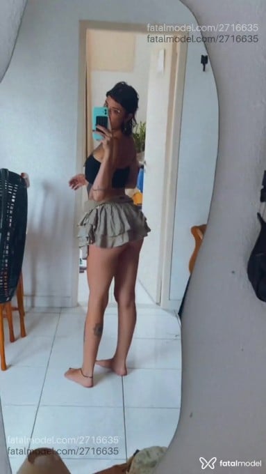 Acompanhante mulher morena (o) de olhos mel em Rio de Janeiro Acompanhante mulher morena (o) de olhos mel em Rio de Janeiro - Triix