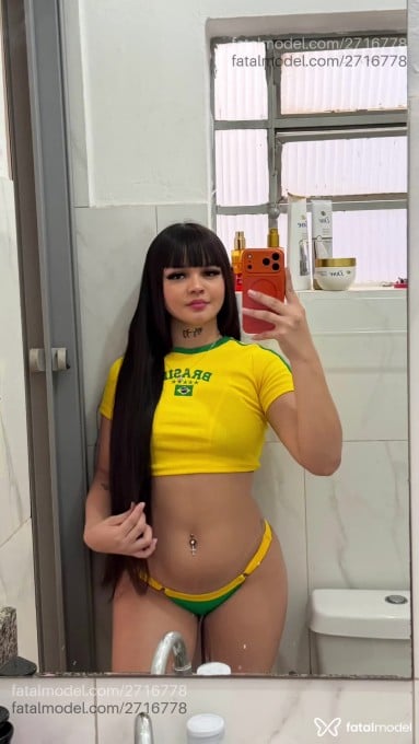 Acompanhante mulher morena (o) de olhos mel - Sayuri Akemi