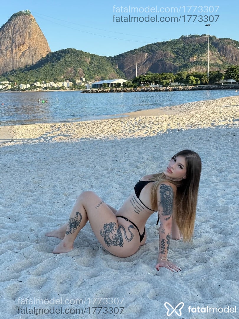 Acompanhante mulher trans loira (o) de olhos castanhos em Rio de Janeiro - Polli