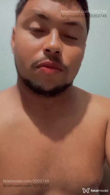 Acompanhante homem com cabelo castanho de olhos castanhos em Arapiraca - Wellington
