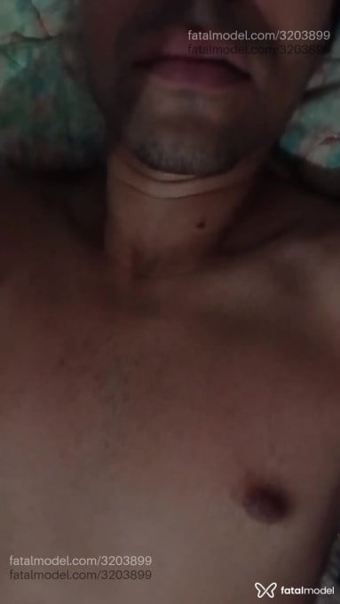 Acompanhante homem com cabelo castanho de olhos castanhos em Virtual - Nagalli
