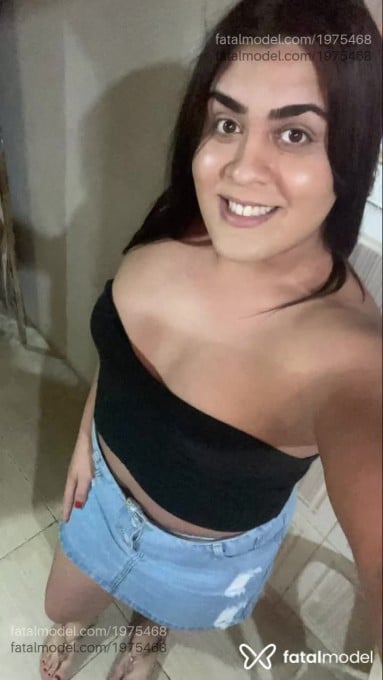 Acompanhante mulher trans com cabelo castanho de olhos mel - Bruna Gaudard Acompanhante mulher trans com cabelo castanho de olhos mel - Bruna Gaudard