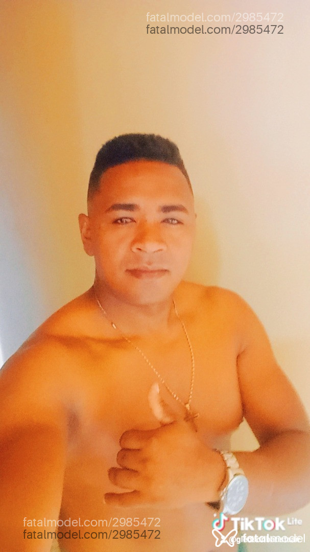 Acompanhante homem morena (o) de olhos castanhos em Virtual - Gledson