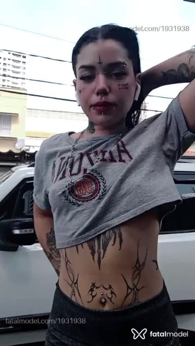 Acompanhante mulher com cabelo castanho de olhos castanhos em São Paulo - Safira Arlequina