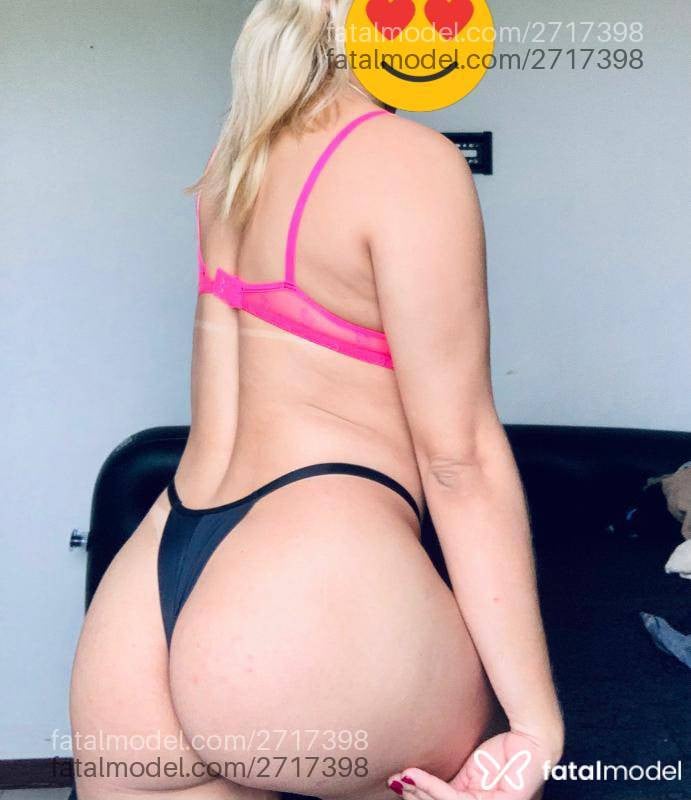 Acompanhante mulher loira (o) de olhos castanhos em São José - Talita