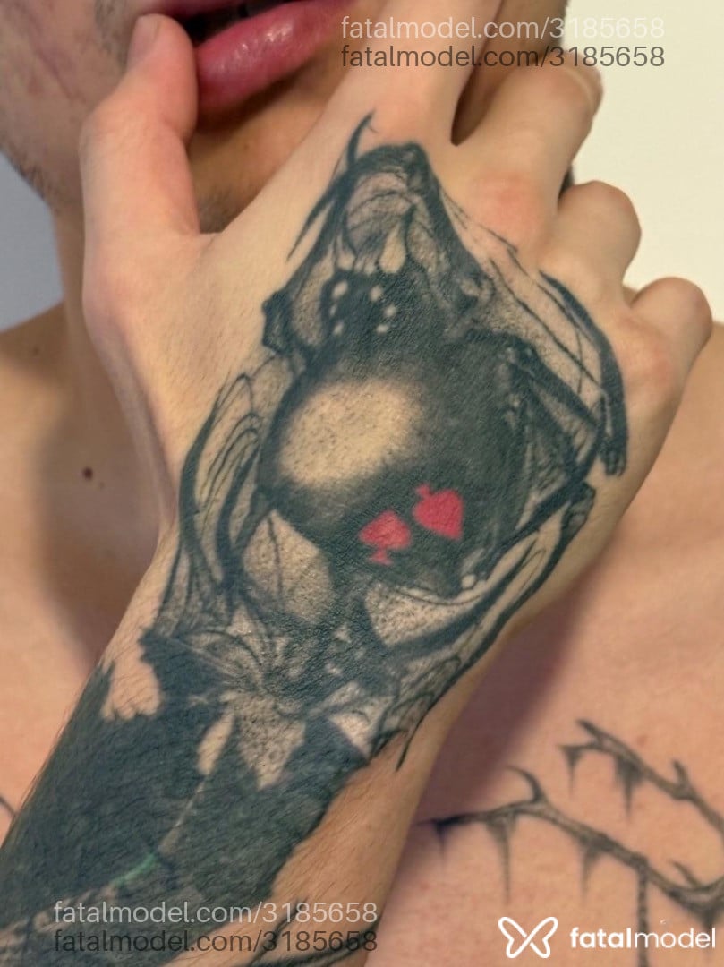 Acompanhante homem morena (o) de olhos castanhos em Curitiba Acompanhante homem morena (o) de olhos castanhos em Curitiba - Erick