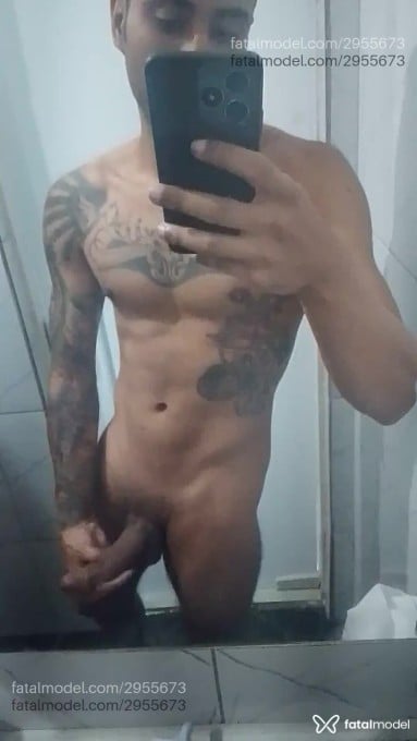 Acompanhante homem com cabelo castanho de olhos castanhos em São Paulo Acompanhante homem com cabelo castanho de olhos castanhos em São Paulo - Boaz Martins