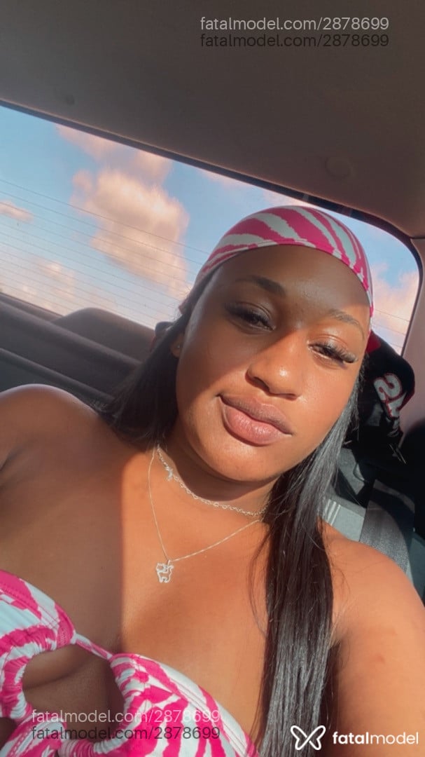 Acompanhante mulher morena (o) de olhos pretos em Recife - Milly