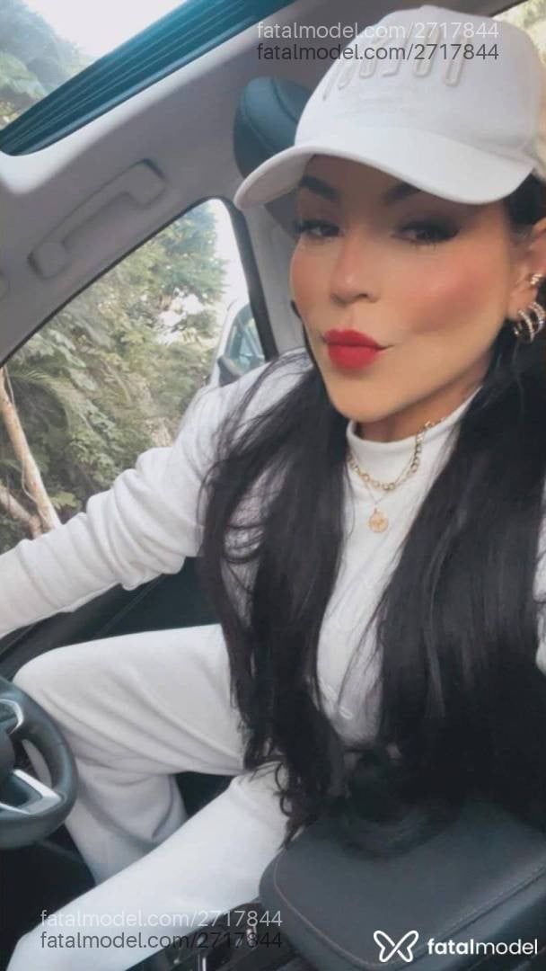 Acompanhante mulher morena (o) de olhos castanhos em Conselheiro Lafaiete - Lua Bittencourt