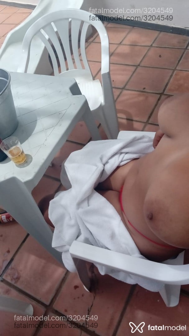Acompanhante mulher com cabelo castanho de olhos castanhos em Montes Claros - Alana