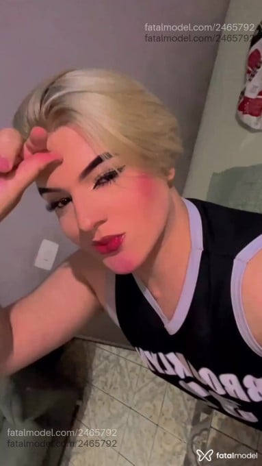 Acompanhante mulher trans loira (o) de olhos pretos em São Paulo - Juuh Silva