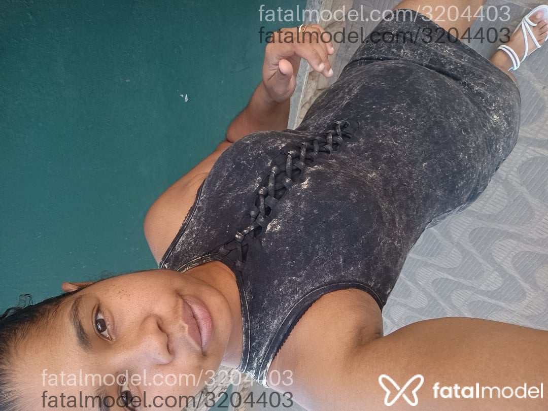 Acompanhante mulher morena (o) de olhos pretos em Virtual Acompanhante mulher morena (o) de olhos pretos em Virtual - Carolzinha