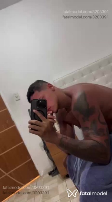 Acompanhante homem morena (o) de olhos verdes em Rio de Janeiro - Matt Galahad
