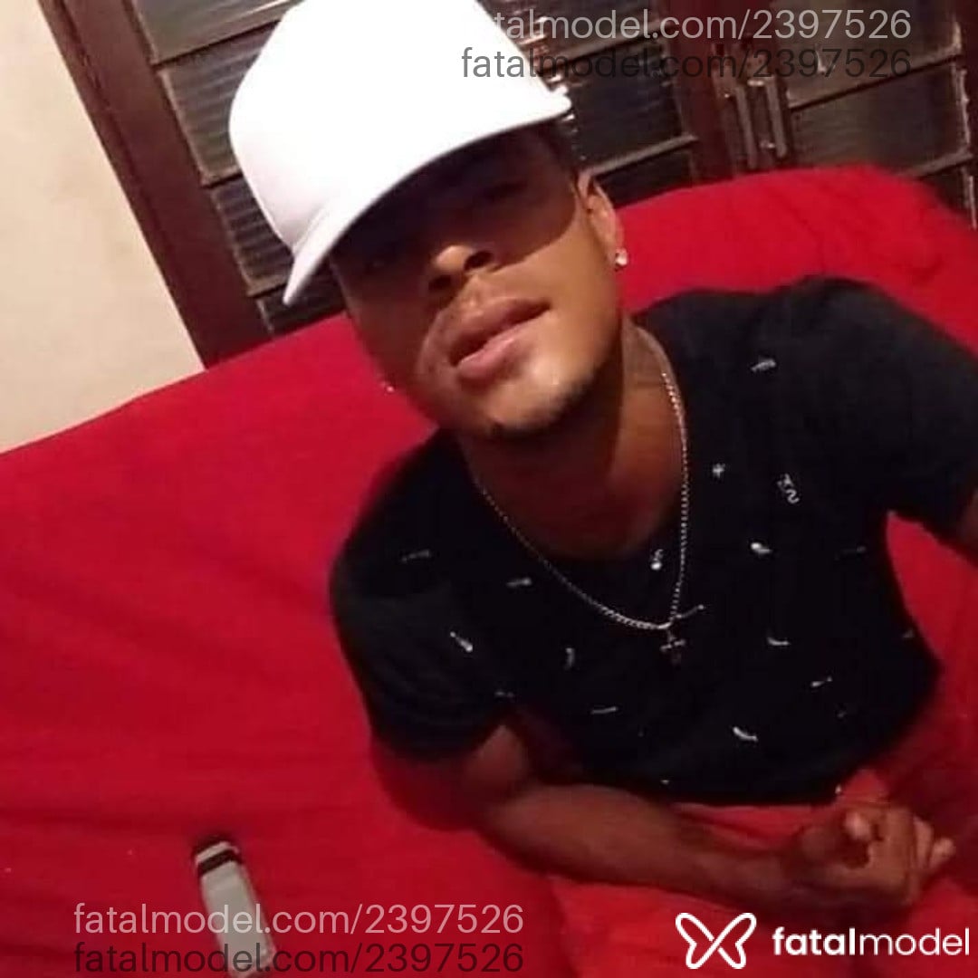 Acompanhante homem com cabelo grisalho de olhos pretos em Frutal Acompanhante homem com cabelo grisalho de olhos pretos em Frutal - Dotadonegro