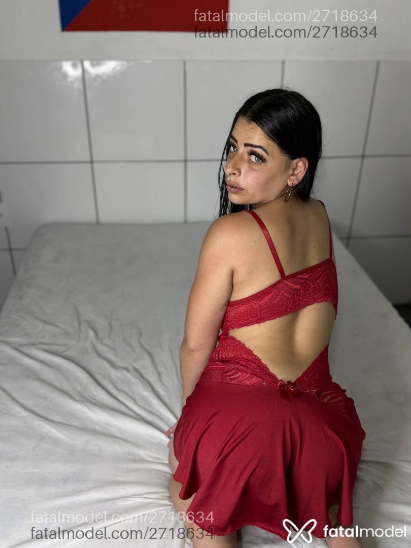 Acompanhante mulher morena (o) de olhos verdes - Nathalia