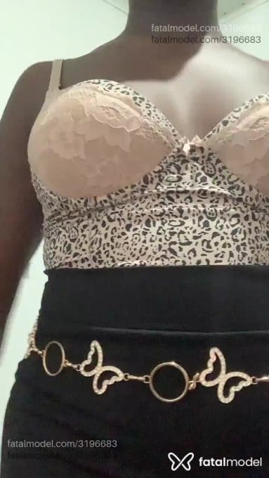 Acompanhante mulher ruiva (o) de olhos castanhos em Guarujá - Prethusca