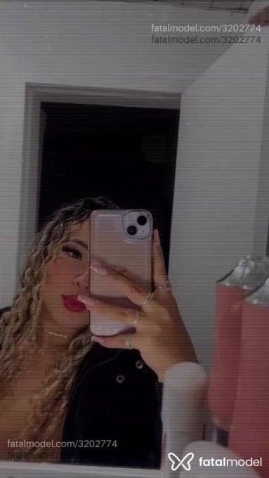 Acompanhante mulher loira (o) de olhos pretos em Volta Redonda - Camila