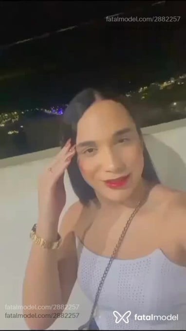 Acompanhante mulher trans morena (o) de olhos pretos em Extrema - Maya Rebeca