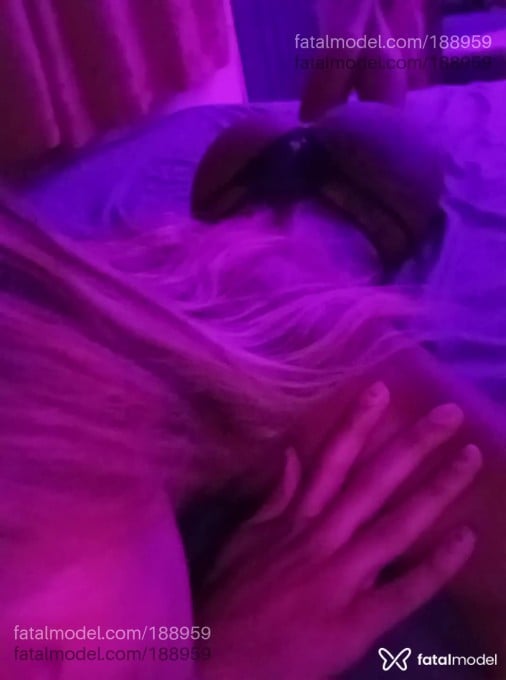 Acompanhante travesti loira (o) de olhos castanhos em Guarujá - Pyetra Rodrigues