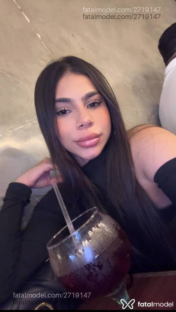 Acompanhante mulher morena (o) de olhos castanhos - Alice