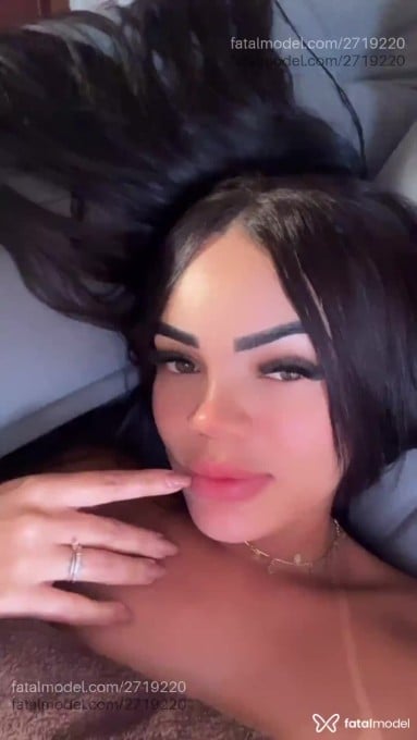 Acompanhante mulher morena (o) de olhos verdes em Piumhi - Kelly