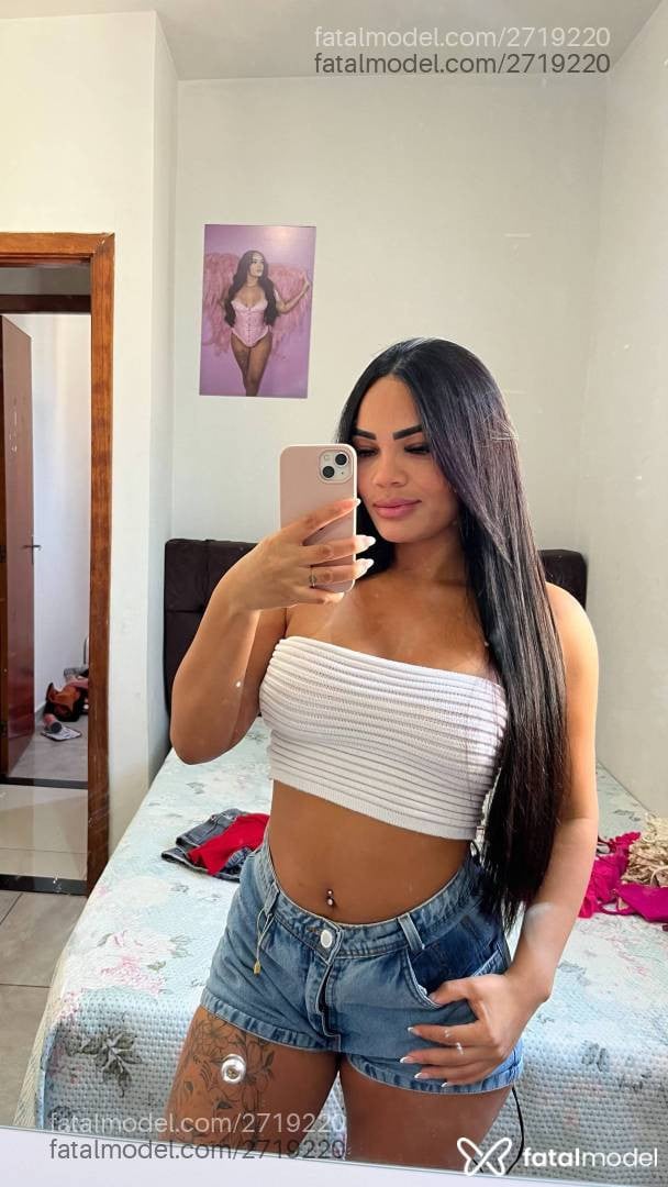 Acompanhante mulher morena (o) de olhos verdes em Arcos - Kelly