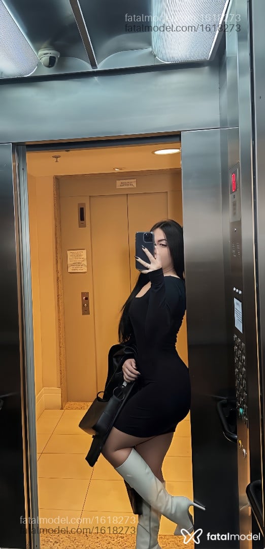 Acompanhante mulher com cabelo castanho de olhos castanhos em Rio de Janeiro - Júlia Bernardo