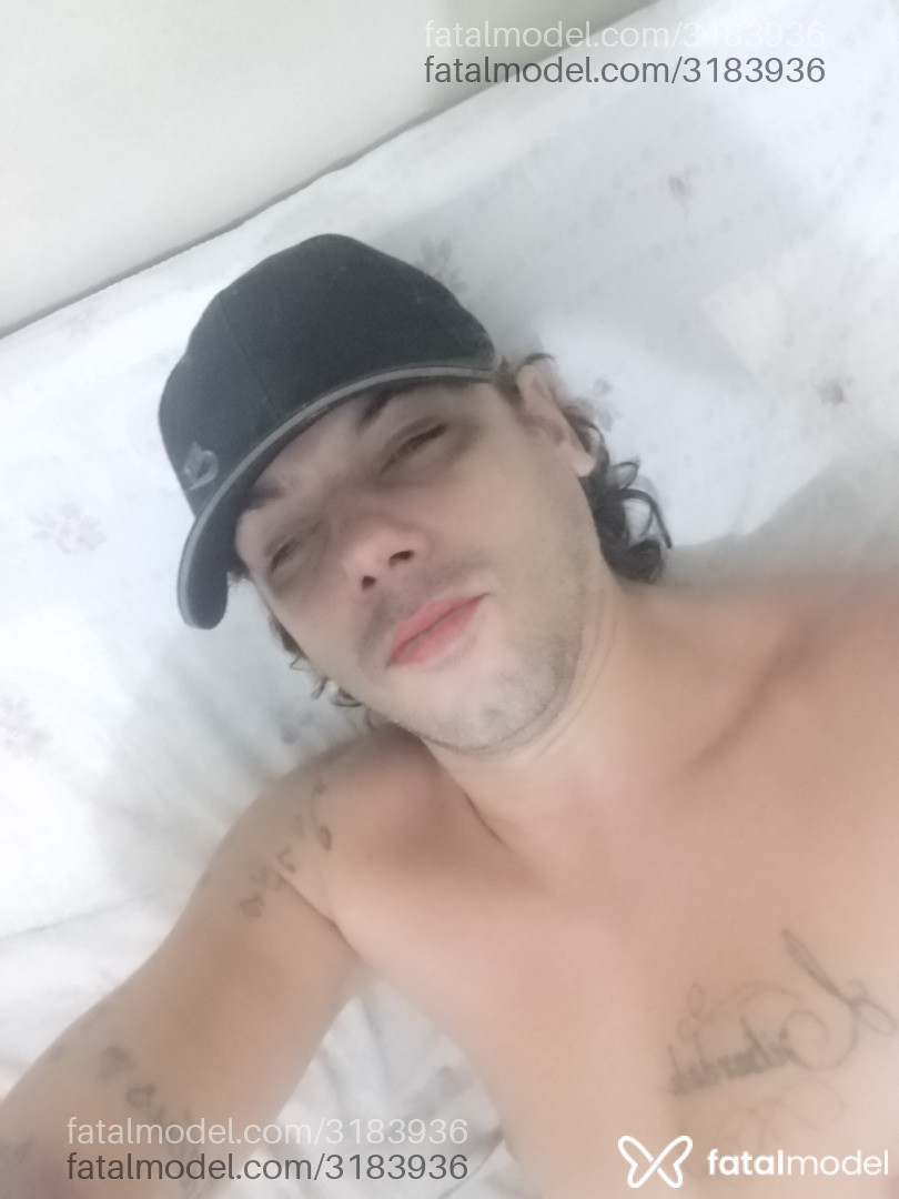 Acompanhante homem com cabelo castanho de olhos castanhos em Cabo Frio - Gabriel Carlos