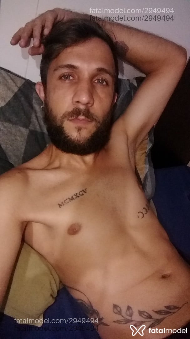 Acompanhante homem com cabelo castanho de olhos verdes em Cachoeirinha - Bembolado