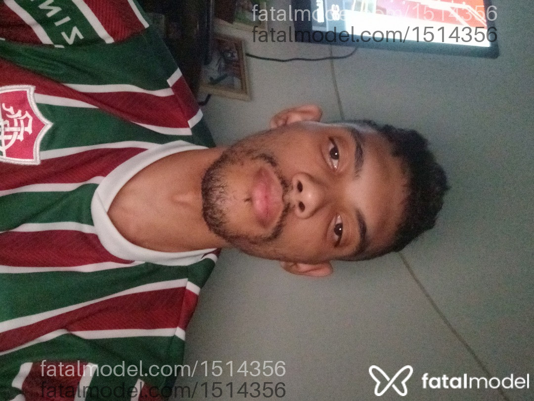 Acompanhante homem morena (o) de olhos castanhos em Barra Mansa - Raio Black