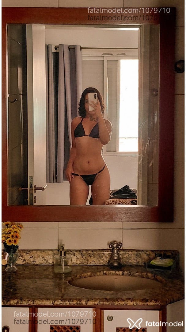 Acompanhante mulher trans morena (o) de olhos castanhos em Santa Maria - Bella