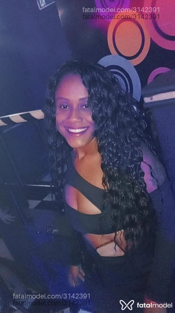 Acompanhante mulher morena (o) de olhos pretos em Delfinópolis Acompanhante mulher morena (o) de olhos pretos em Delfinópolis - Thais
