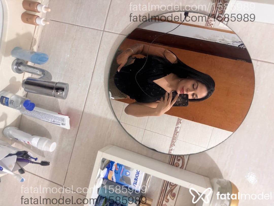 Acompanhante mulher morena (o) de olhos pretos em Pindamonhangaba - Julia