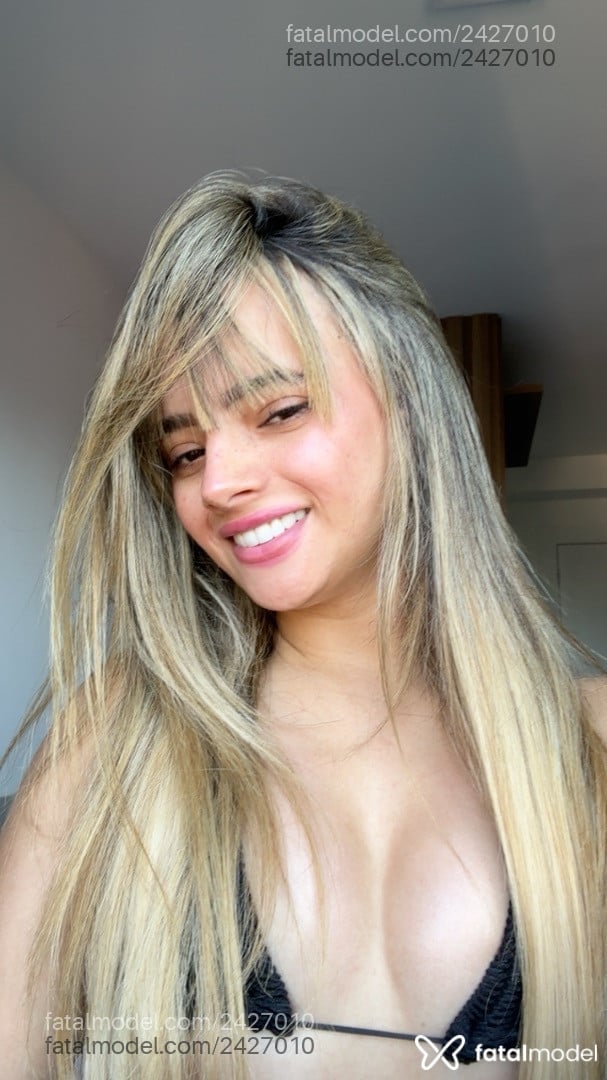 Acompanhante mulher loira (o) de olhos castanhos em São Paulo - Mariá