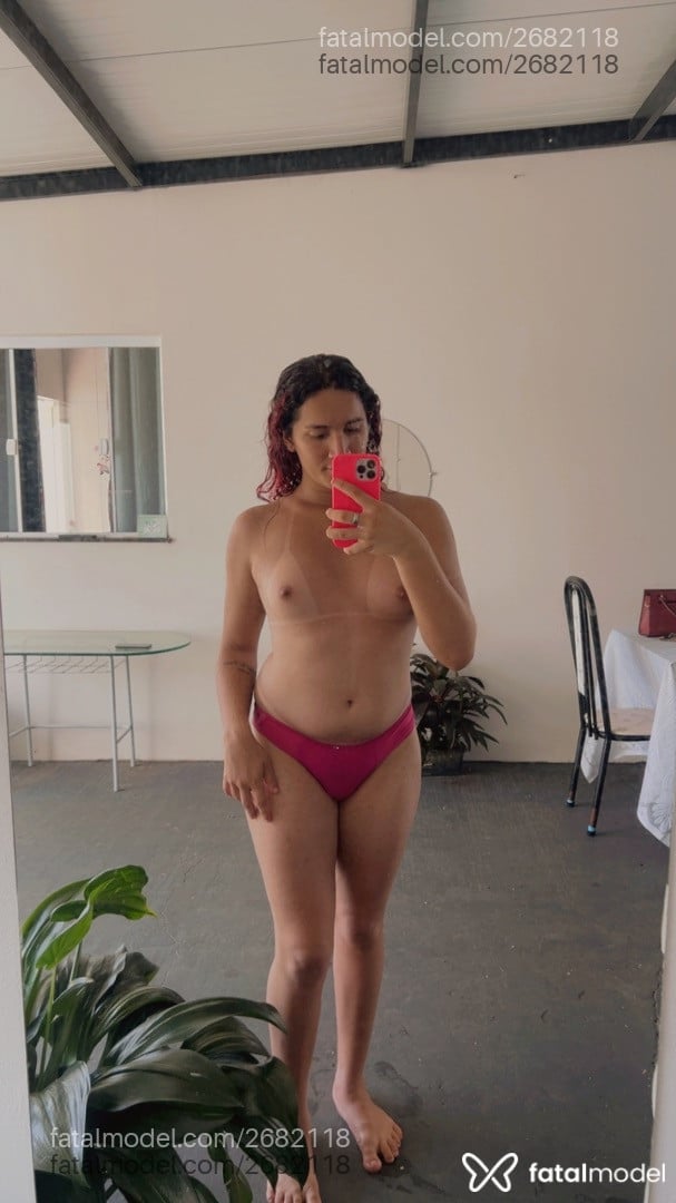 Acompanhante mulher trans ruiva (o) de olhos castanhos em Juscimeira - Wanessa